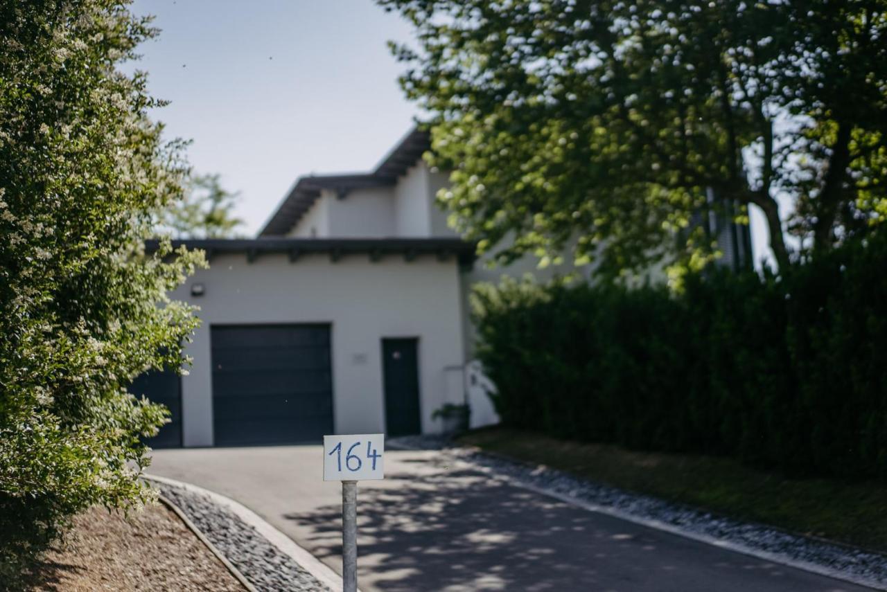 Haus Luna - Privatzimmer Im Sonnigen Suedburgenland Hackerberg Exterior photo