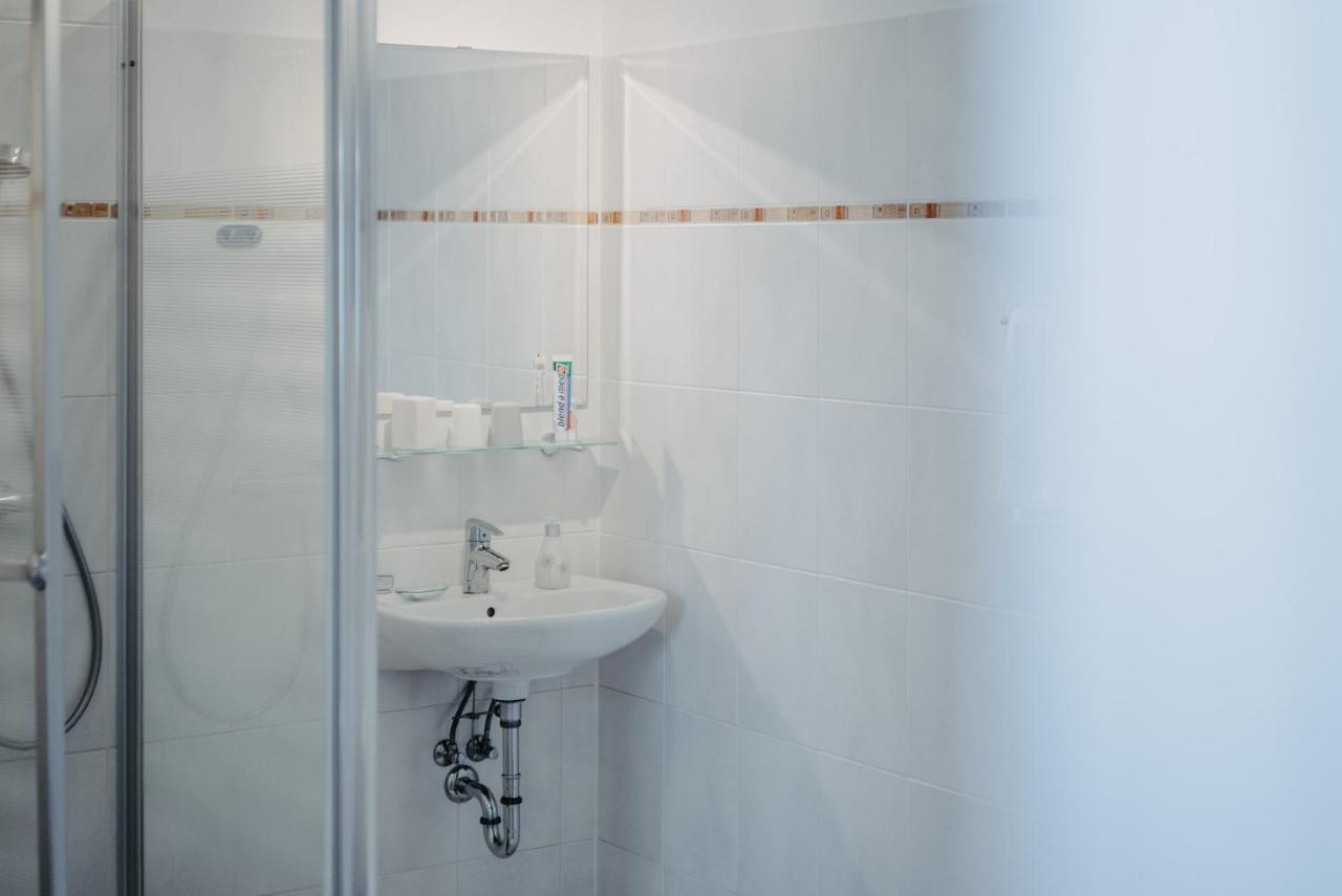 Haus Luna - Privatzimmer Im Sonnigen Suedburgenland Hackerberg Exterior photo