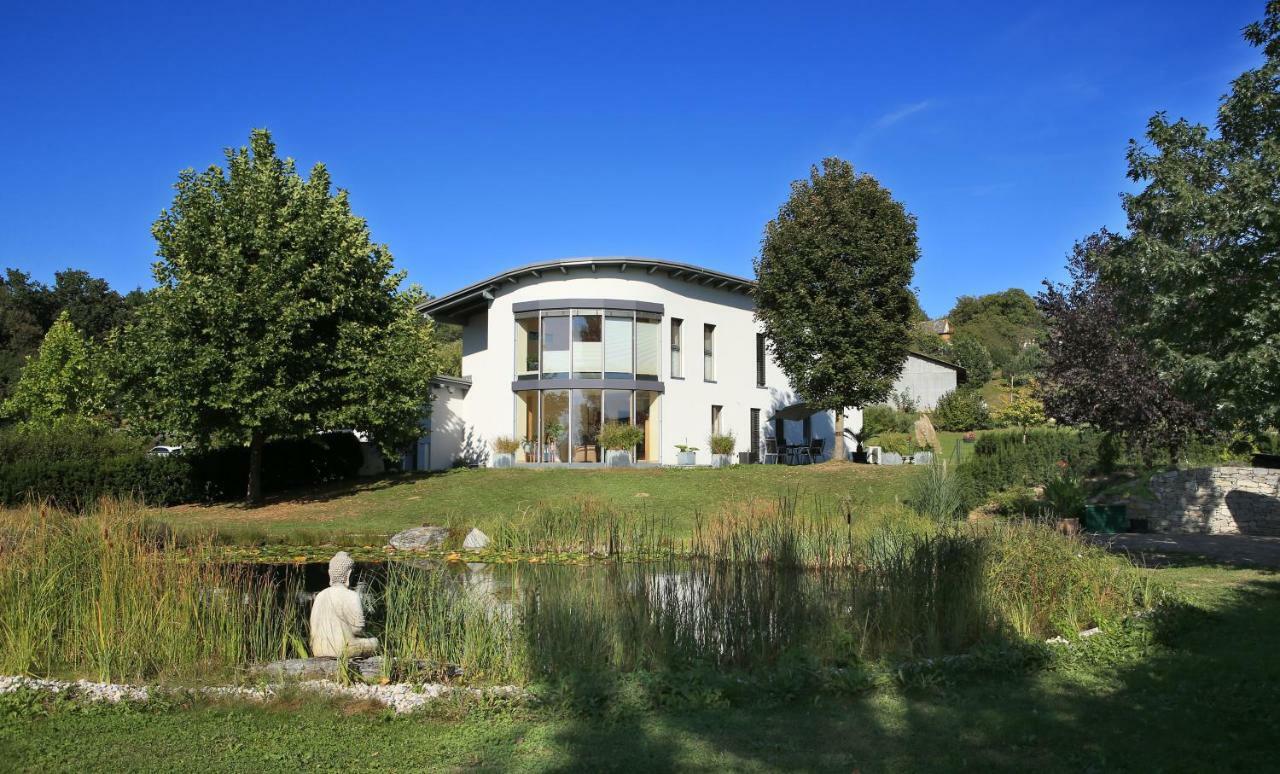 Haus Luna - Privatzimmer Im Sonnigen Suedburgenland Hackerberg Exterior photo